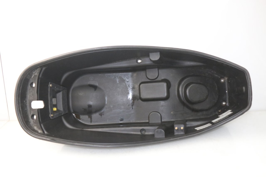 photo de BAÚ DE SELIM SYM GTS EFI ABS 125 (2012 - 2016) - Vista principal