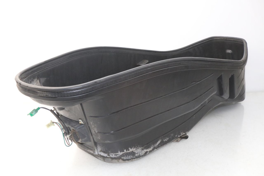 photo de BAÚ DE SELIM SYM GTS EFI ABS 125 (2012 - 2016) - Ampliação técnica