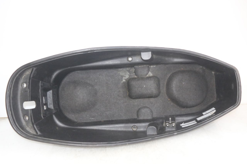 photo de BAÚ DE SELIM SYM GTS EFI 125 (2012 - 2016) - Vista principal