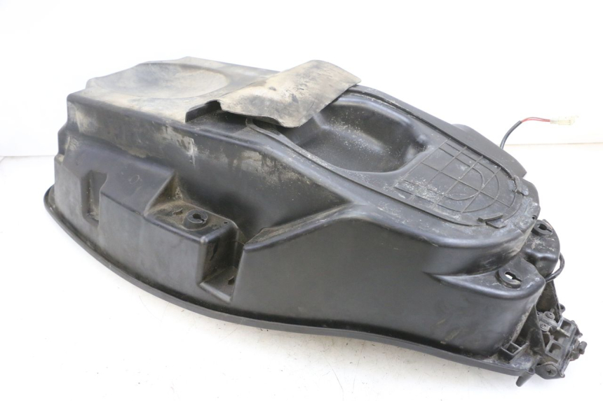 photo de BAÚ DE SELIM SYM GTS EVO 125 (2009 - 2013) - Outro ângulo de visão
