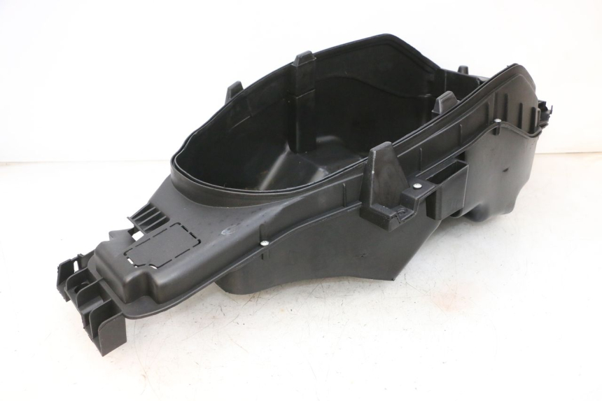 photo de BAÚ DE SELIM JM MOTORS GTS 125 (2015 - 2019) - Outro ângulo de visão