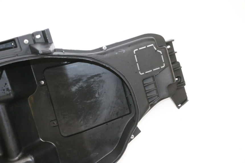 photo de BAÚ DE SELIM JM MOTORS GTS 125 (2015 - 2019) - Pontos de fixação