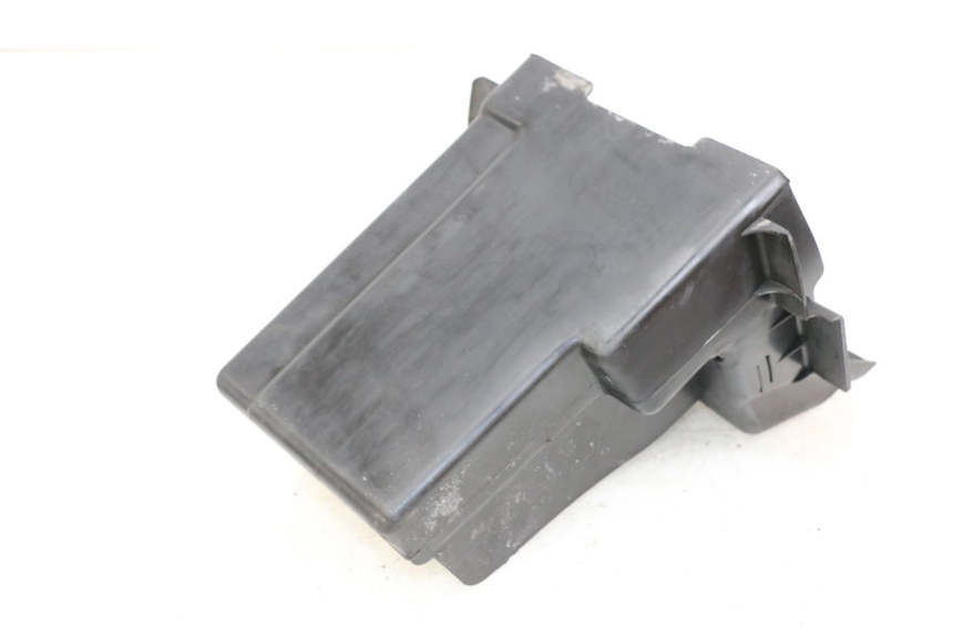 photo de BAÚ DE SELIM SUZUKI GZ MARAUDER 125 (1998 - 2004) - Outro ângulo de visão