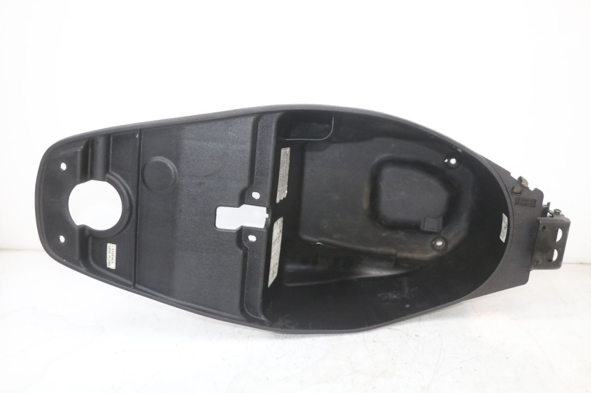 photo de BAÚ DE SELIM HONDA NES AROBASE 125 (2000 - 2003) - Ampliação técnica