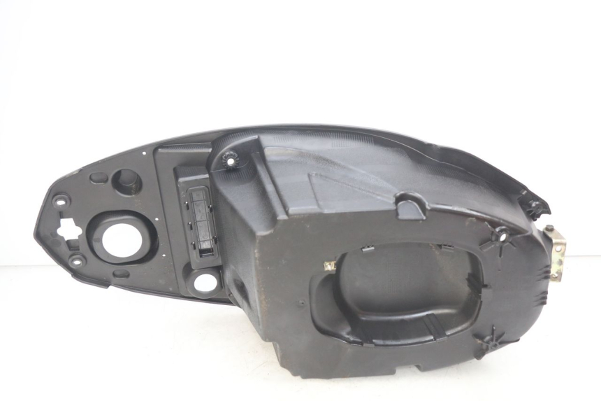 photo de BAÚ DE SELIM PEUGEOT KISBEE 2T 50 (2010 - 2017) - Outro ângulo de visão