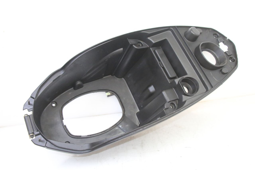 photo de BAÚ DE SELIM PEUGEOT KISBEE 2T 50 (2010 - 2017) - Detalhe da peça