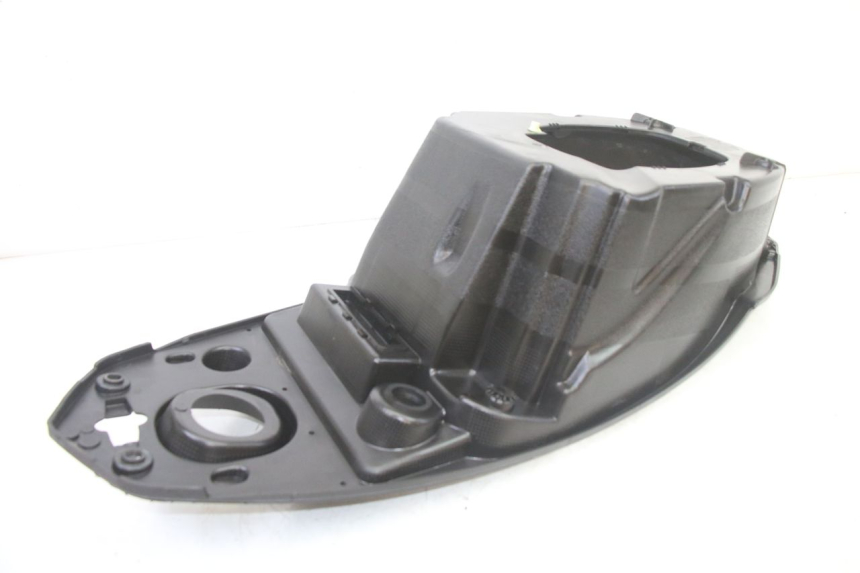 photo de BAÚ DE SELIM PEUGEOT KISBEE 2T 50 (2010 - 2017) - Pontos de fixação