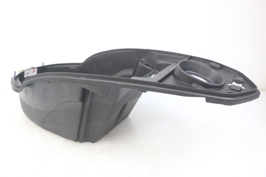 photo de BAÚ DE SELIM PEUGEOT KISBEE 4T 50 (2010 - 2017) - Pontos de fixação