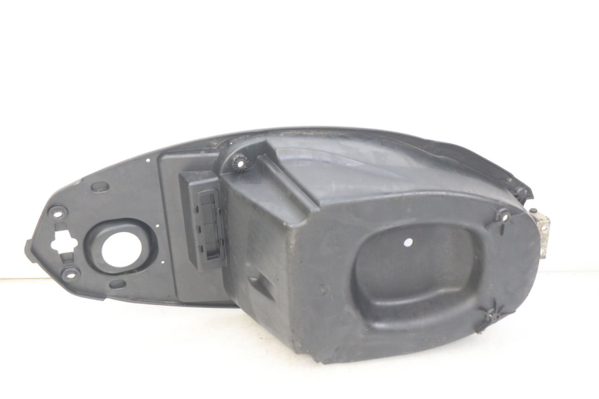 photo de BAÚ DE SELIM PEUGEOT KISBEE 4T 50 (2010 - 2017) - Zoom do estado de desgaste