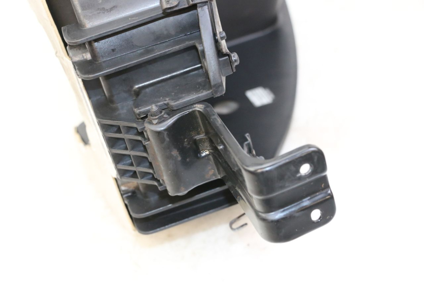 photo de BAÚ DE SELIM KYMCO PEOPLE S 125 (2000 - 2008) - Detalhe da peça