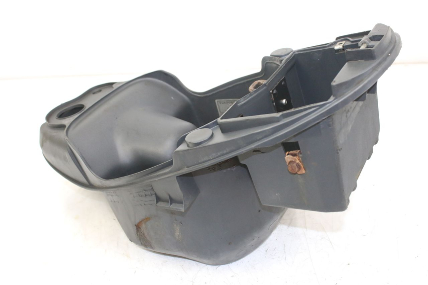 photo de BAÚ DE SELIM PIAGGIO LIBERTY 4T 50 (2004 - 2008) - Pontos de fixação