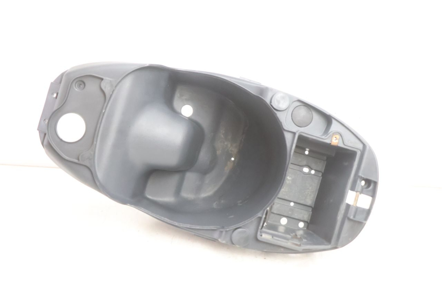 photo de BAÚ DE ASSENTO PIAGGIO LIBERTY 125 (1998 - 2008) - Vista principal