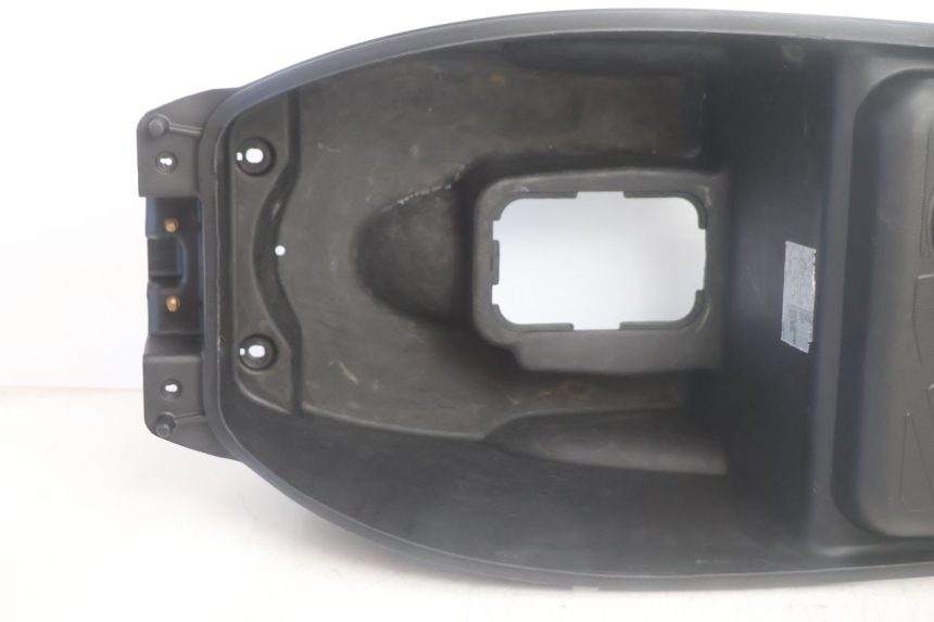 photo de BAÚ DE SELIM KYMCO LIKE 125 (2009 - 2016) - Detalhe da peça