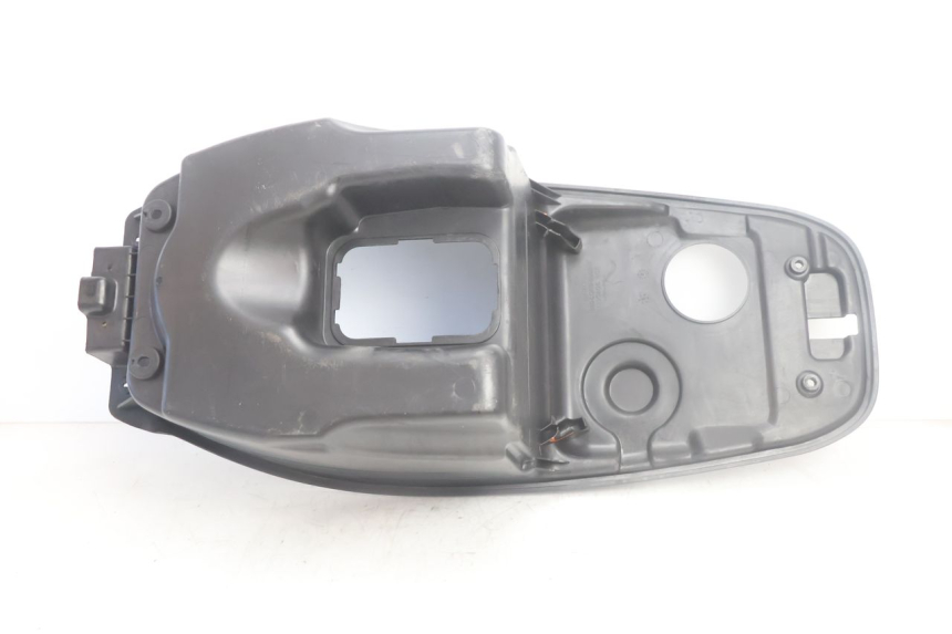 photo de BAÚ DE SELIM KYMCO LIKE 125 (2009 - 2016) - Marcações e referências