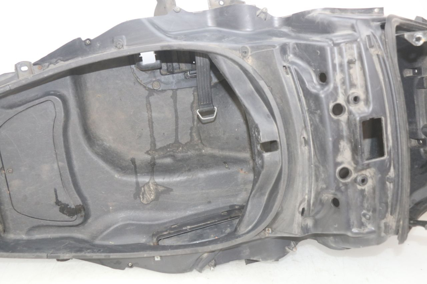 photo de BAÚ DE SELIM PIAGGIO MP3 LT 400 (2007 - 2012) - Estado da superfície