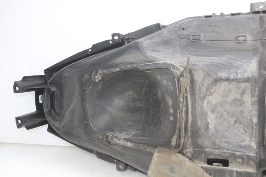 photo de BAÚ DE SELIM PIAGGIO MP3 LT 300 (2010 - 2016) - Ampliação técnica
