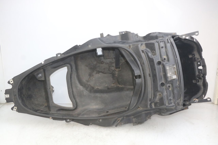 photo de BAÚ DE SELIM PIAGGIO MP3 LT 400 (2007 - 2012) - Vista principal