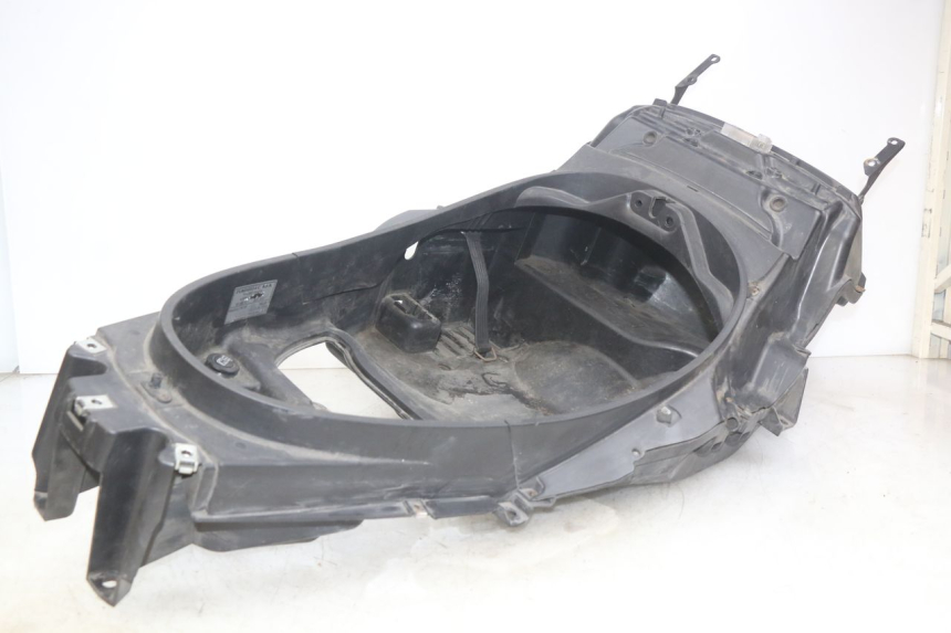 photo de BAÚ DE SELIM PIAGGIO MP3 LT 400 (2007 - 2012) - Ampliação técnica