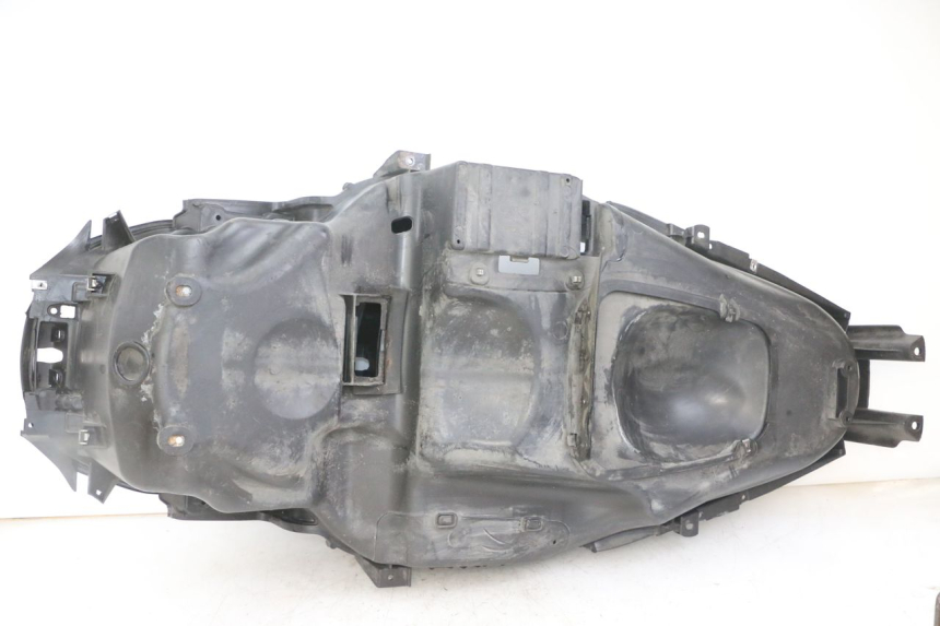 photo de BAÚ DE SELIM PIAGGIO MP3 LT 300 (2010 - 2016) - Ampliação técnica