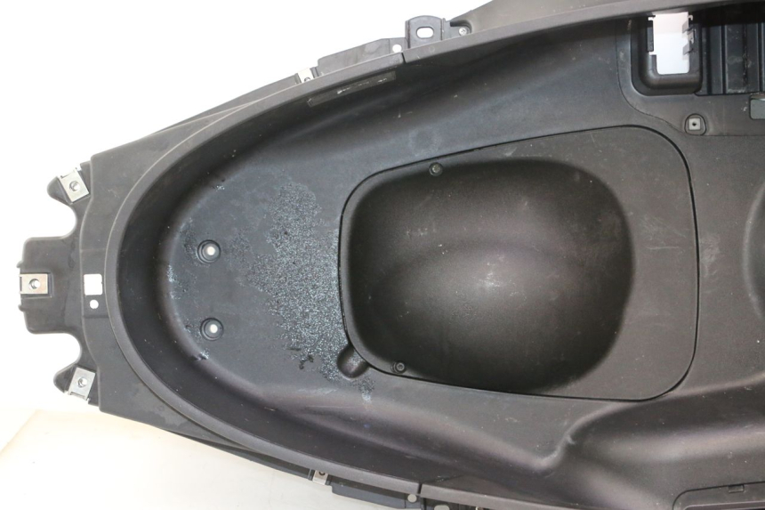 photo de BAÚ DE SELIM PIAGGIO MP3 LT 300 (2010 - 2016) - Vista de perto