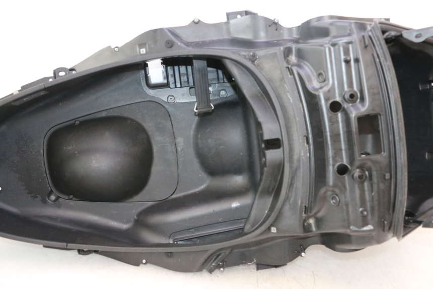 photo de BAÚ DE SELIM PIAGGIO MP3 LT 300 (2010 - 2016) - Imagem adicional