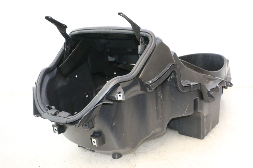 photo de BAÚ DE SELIM PIAGGIO MP3 LT 300 (2010 - 2016) - Estado da superfície