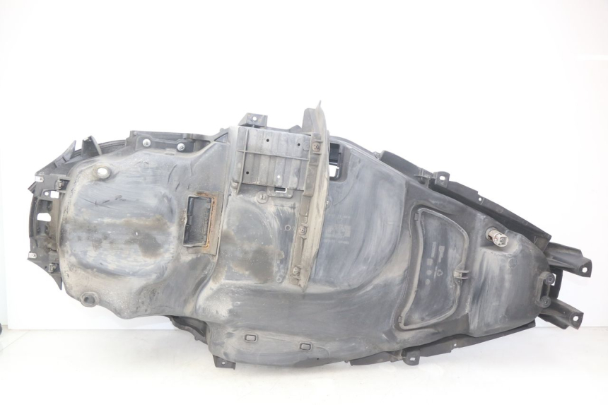 photo de BAÚ DE SELIM PIAGGIO MP3 500 (2011 - 2015) - Detalhe da peça
