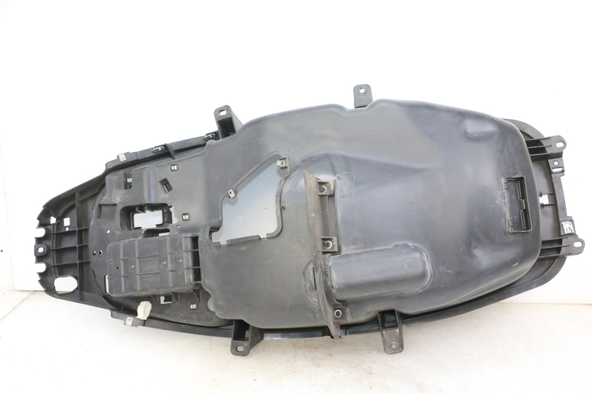 photo de BAÚ DE SELIM PIAGGIO MP3 500 (2014 - 2017) - Peça verificada