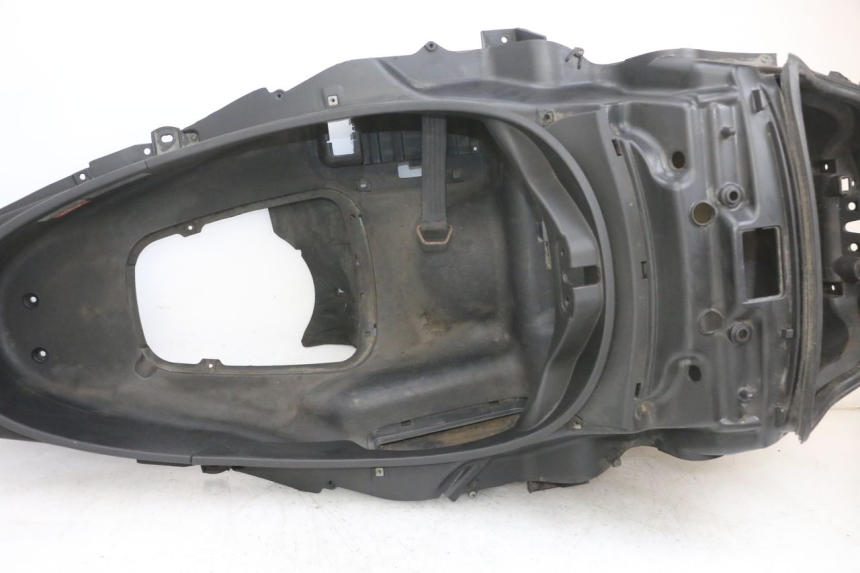 photo de BAÚ DE SELIM PIAGGIO MP3 RL 250 (2006 - 2010) - Vista geral
