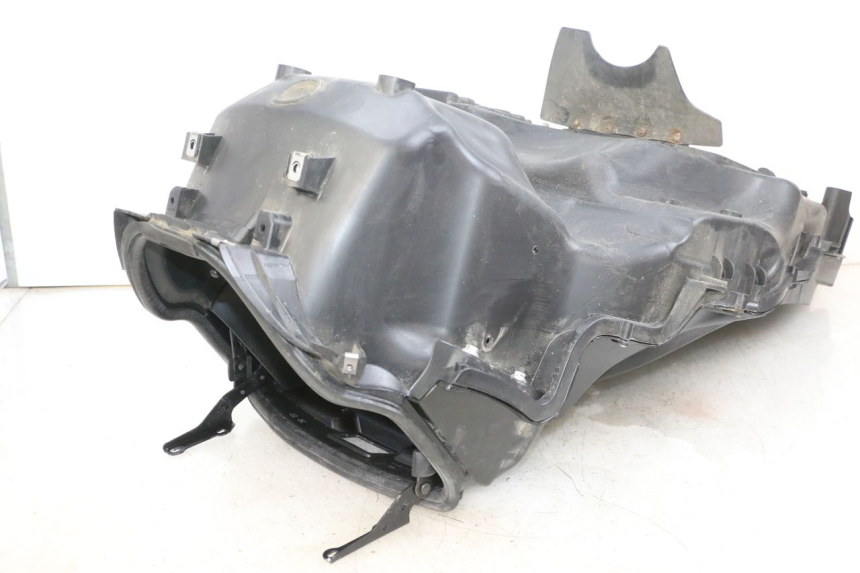 photo de BAÚ DE SELIM PIAGGIO MP3 RL 250 (2006 - 2010) - Ampliação técnica