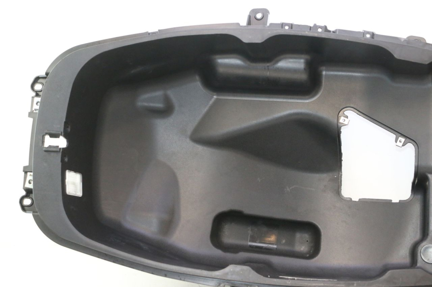 photo de BAÚ DE SELIM PIAGGIO MP3 500 (2016 - 2018) - Inspeção visual