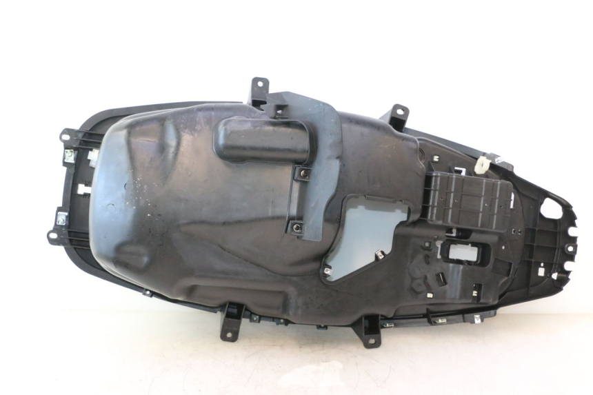 photo de BAÚ DE SELIM PIAGGIO MP3 500 (2016 - 2018) - Pontos de fixação