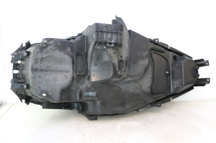 photo de BAÚ DE SELIM PIAGGIO MP3 500 (2011 - 2015) - Detalhes característicos