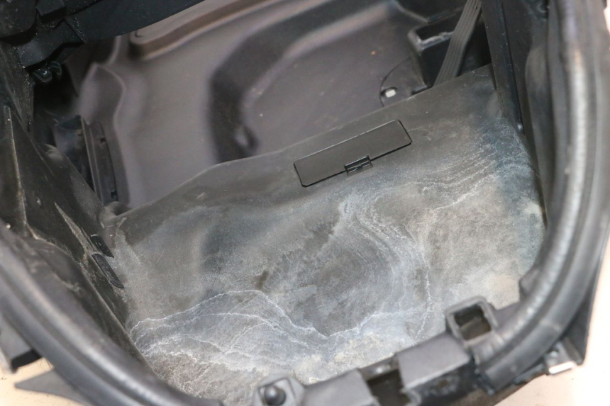 photo de BAÚ DE SELIM PIAGGIO MP3 500 (2011 - 2015) - Pontos de fixação