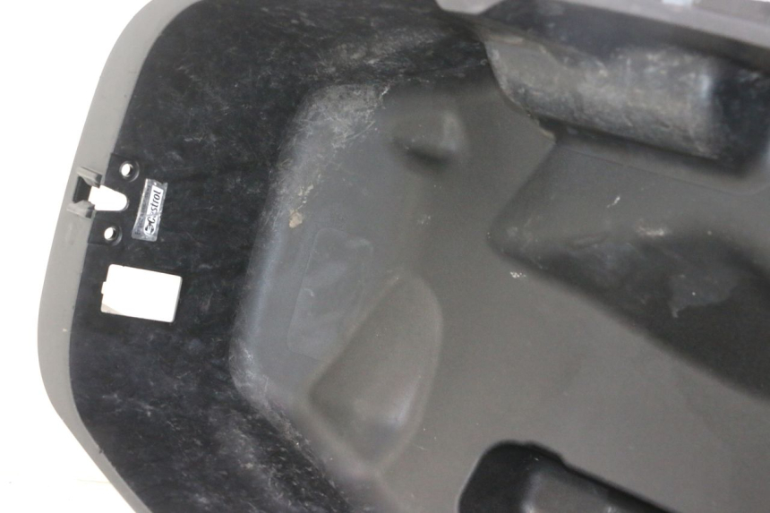 photo de BAÚ DE SELIM PIAGGIO MP3 500 (2016 - 2018) - Zoom do estado de desgaste