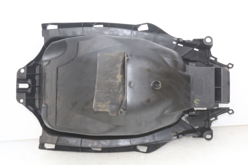 photo de BAÚ DE SELIM YAMAHA N-MAX NMAX 125 (2017 - 2020) - Zoom do estado de desgaste