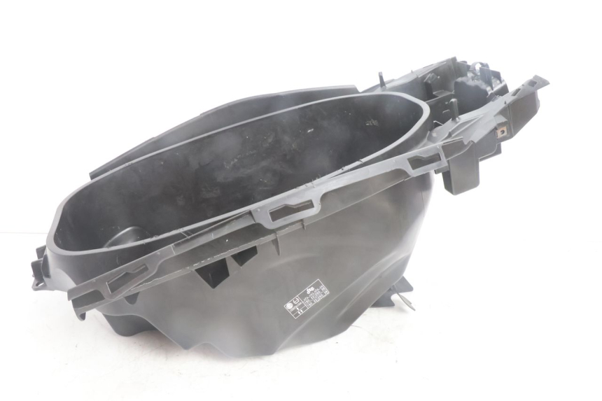 photo de BAÚ DE ASSENTO YAMAHA N-MAX NMAX 125 (2021 - 2024) - Detalhe da peça