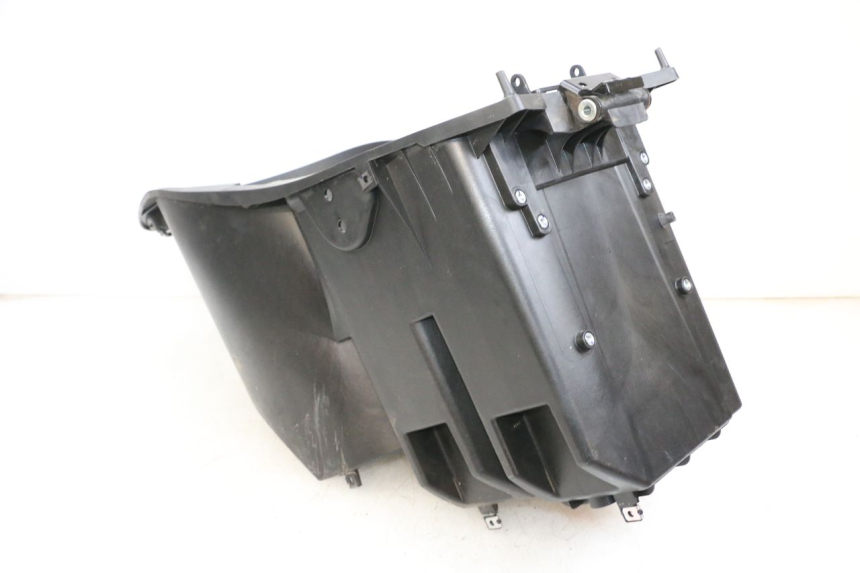 photo de BAÚ DE SELIM YAMAHA NEO'S CORE 1 (2022 - 2026) - Pontos de fixação