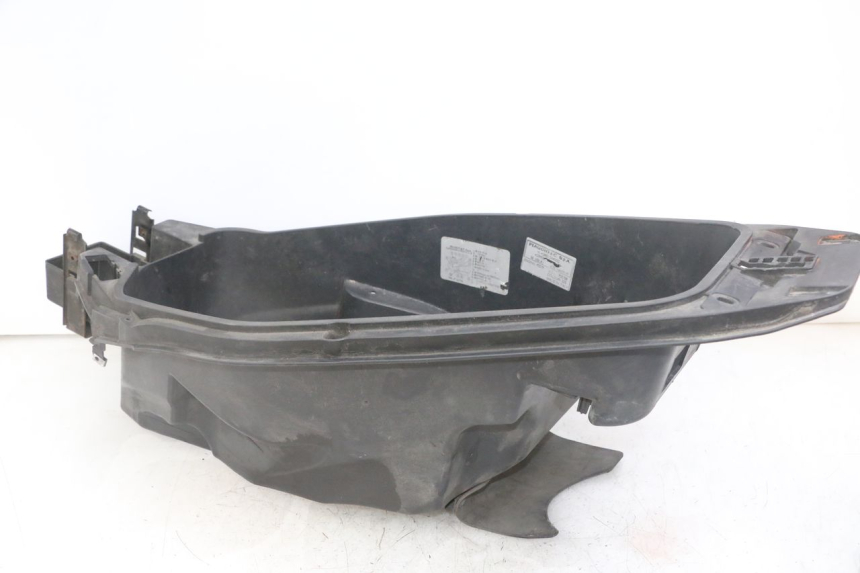 photo de BAÚ DE SELIM GILERA NEXUS 125 (2009 - 2013) - Pontos de fixação
