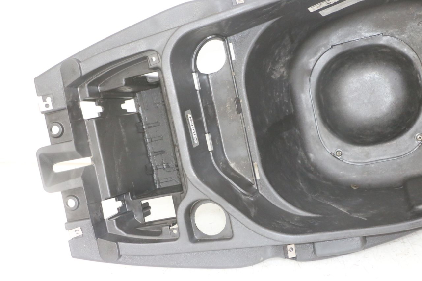 photo de BAÚ DE SELIM PIAGGIO NRG POWER PUREJET 50 (2018 - 2021) - Estado da superfície