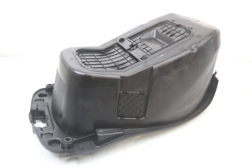 photo de BAÚ DE SELIM PEUGEOT DJANGO 125 (2014 - 2017) - Pontos de fixação