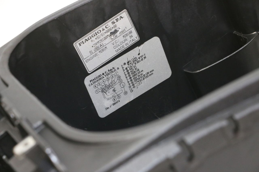 photo de BAÚ DE SELIM PIAGGIO BEVERLY 125 (1998 - 2005) - Ampliação técnica