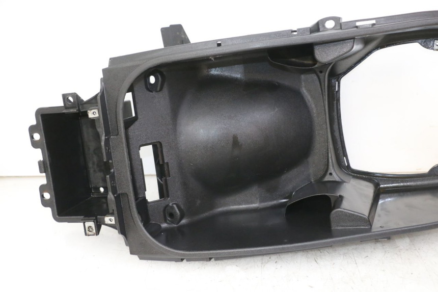 photo de BAÚ DE SELIM PIAGGIO BEVERLY 125 (1998 - 2005) - Pontos de fixação