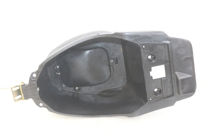 photo de BAÚ DE SELIM TNT MOTOR ROMA 10' 4T 50 (2019 - 2022) - Zoom do estado de desgaste