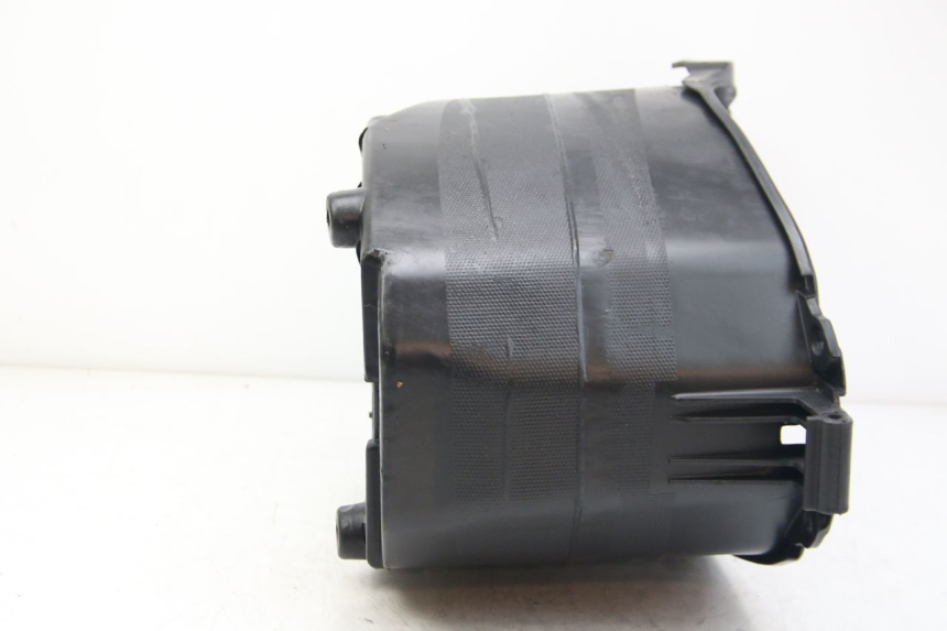 photo de BAÚ DE SELIM TNT MOTOR ROMA 10' 4T 50 (2019 - 2022) - Zoom do estado de desgaste