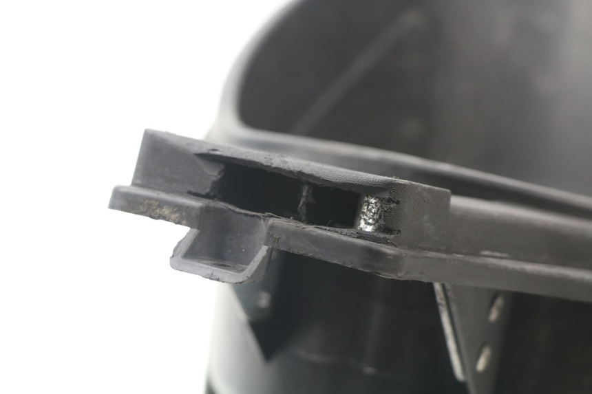 photo de BAÚ DE SELIM GILERA RUNNER SP 50 (2009 - 2017) - Detalhe da peça