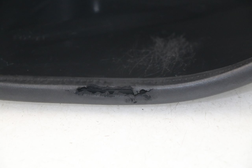 photo de BAÚ DE SELIM JM MOTORS SANTANA 50 (2014 - 2023) - Detalhe da peça