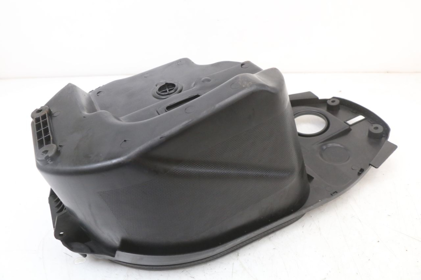 photo de BAÚ DE SELIM JM MOTORS SANTANA 50 (2014 - 2023) - Pontos de fixação