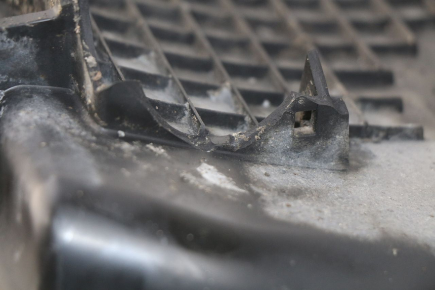 photo de BAÚ DE SELIM PEUGEOT SATELIS 500 (2007 - 2013) - Zoom do estado de desgaste