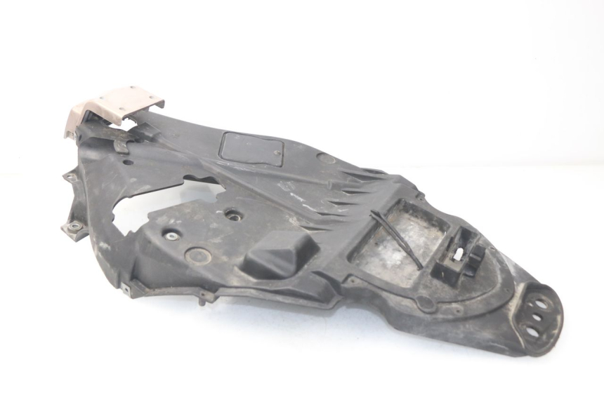 photo de BAÚ DE SELIM APRILIA SCARABEO GT 125 (1999 - 2007) - Detalhe da peça